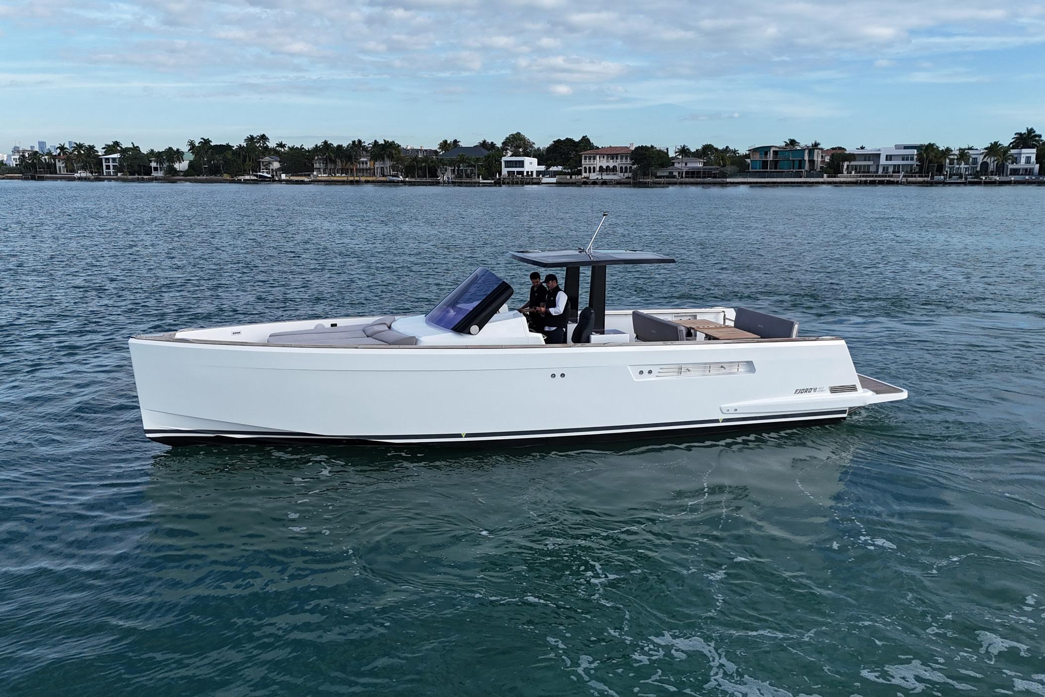 2019 Fjord 40' Open