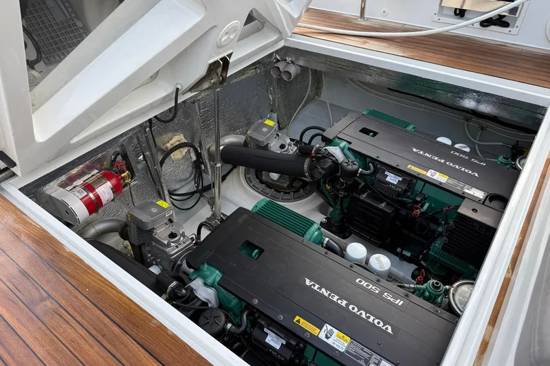  Yacht Photos Pics Engine compartment of 2013 Fjord 40' Open boat with Volvo Penta IPS 500 engines.