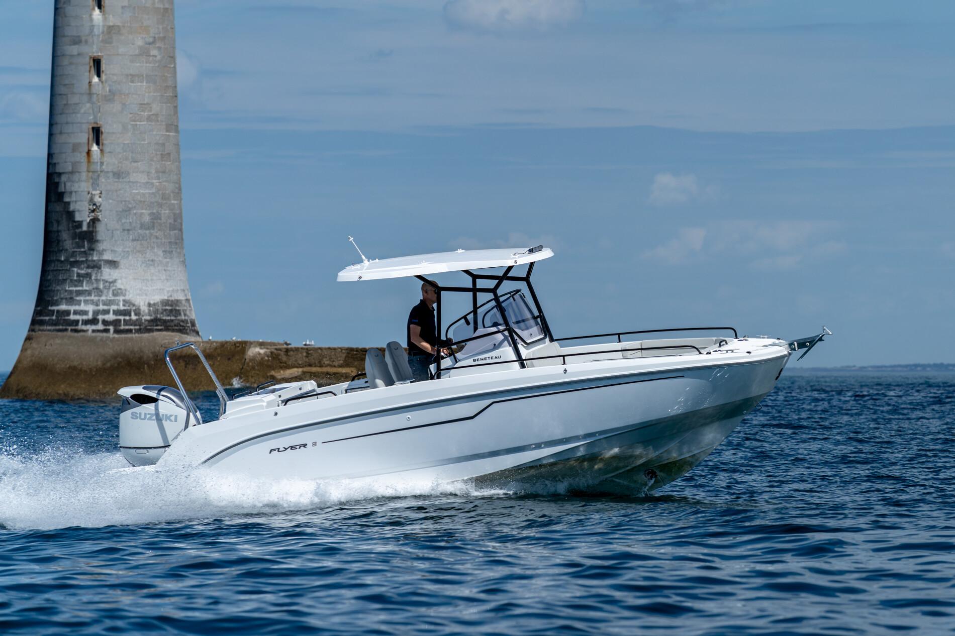 2024 Flyer 8 Spacedeck Center Console for sale YachtWorld