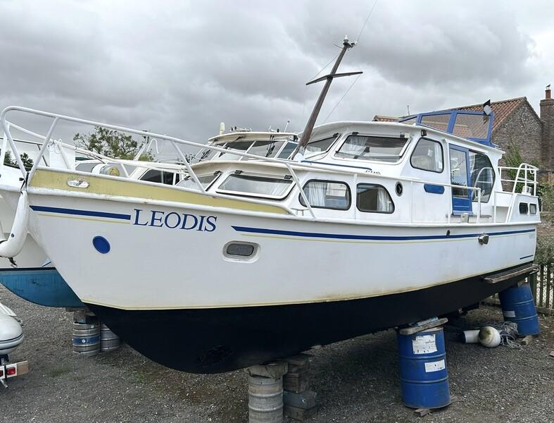 Dutch Steel Cruiser / Boat | 9m | 1980 - North Yorkshire | Boats and ...