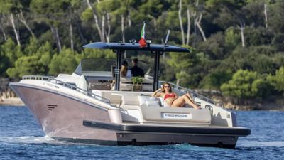 Yacht
