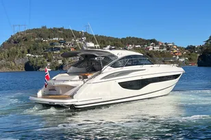 2022 Princess V40