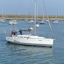 2010 Beneteau First 35