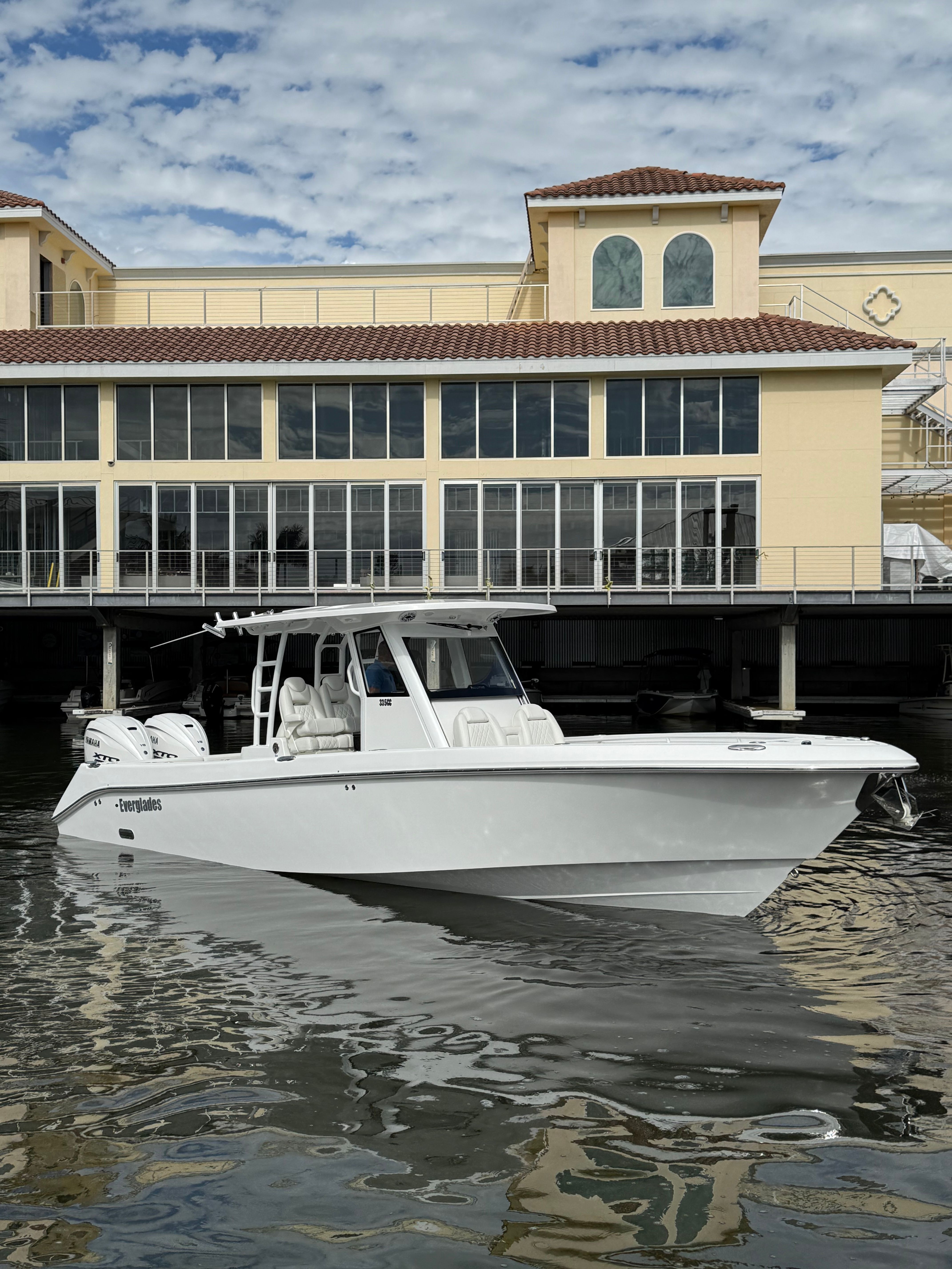 Everglades 335 Center Console