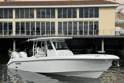 Everglades 335 Center Console
