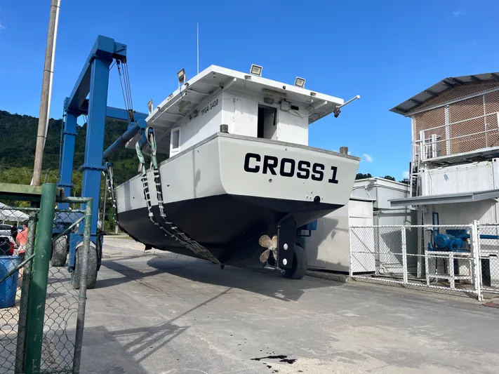 Cross 1 Yacht Photos Pics 
