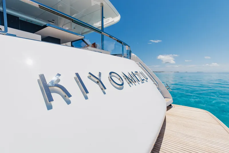 Kiyomizu Yacht Photos Pics Luxury yacht Riva 90 Argo 2020 on clear blue ocean waters.