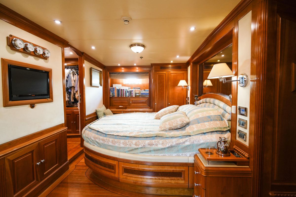 2001 Royal Denship 109 