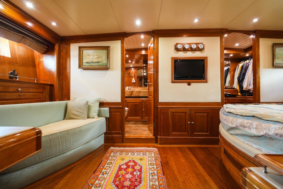 2001 Royal Denship 109 