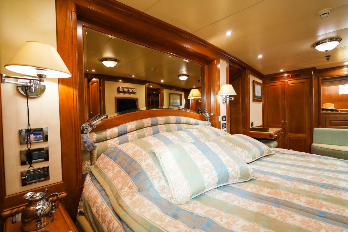 2001 Royal Denship 109 