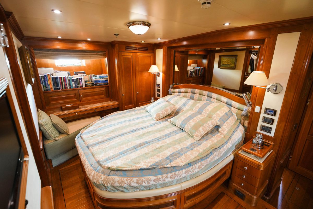 2001 Royal Denship 109 