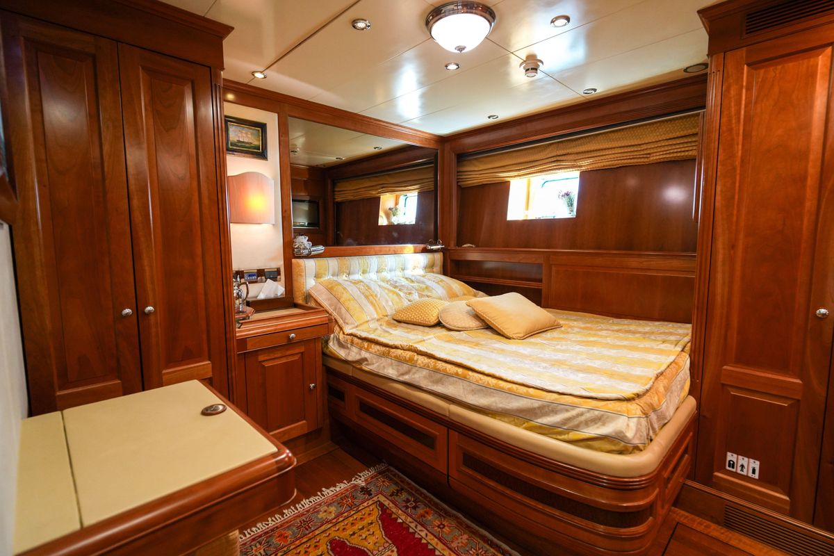 2001 Royal Denship 109 