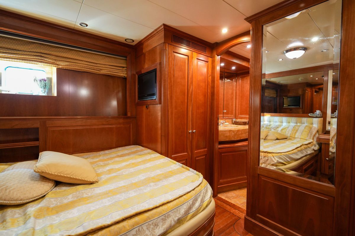 2001 Royal Denship 109 