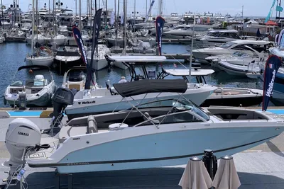 2023 Four Winns HD 8