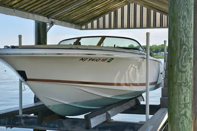 Chris-Craft Launch 22