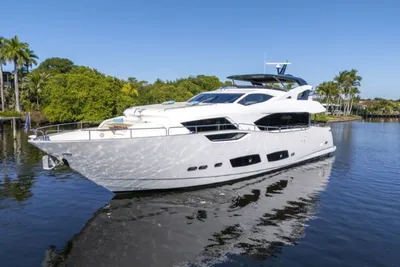 Sunseeker 95 Yacht