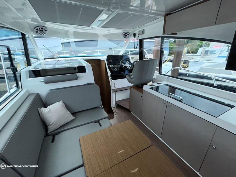 2022 Beneteau America Antares 11