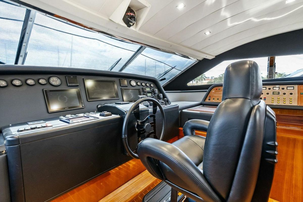 2004 Ferretti Yachts 94 