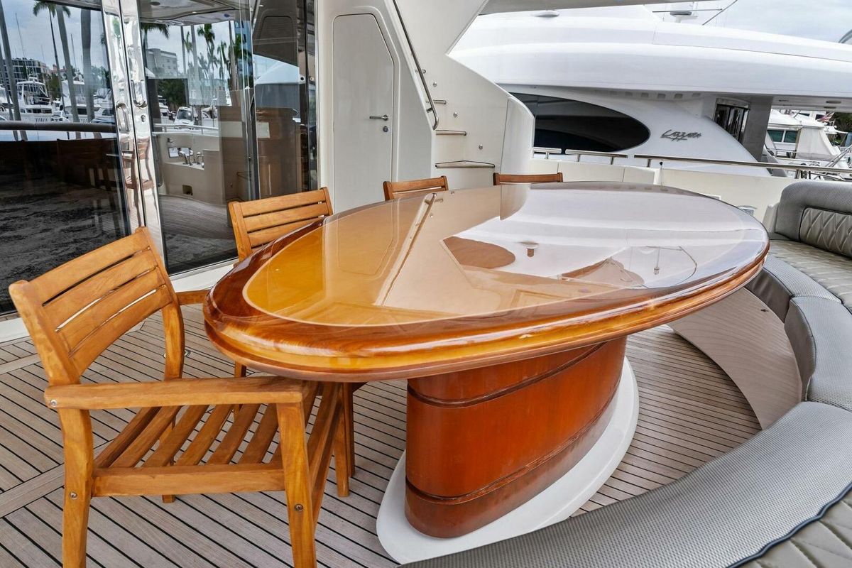 2004 Ferretti Yachts 94 