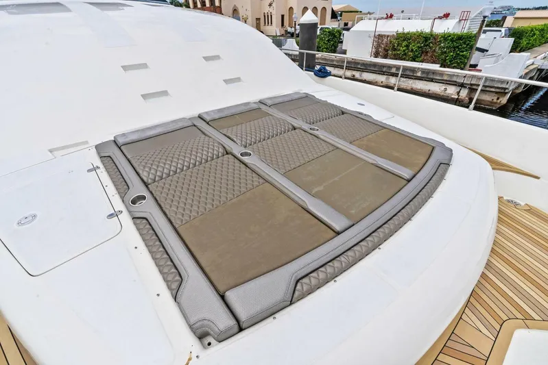 Noah's Yacht Photos Pics 2004 Ferretti Yachts 94 Motor Yacht 'Noah's'