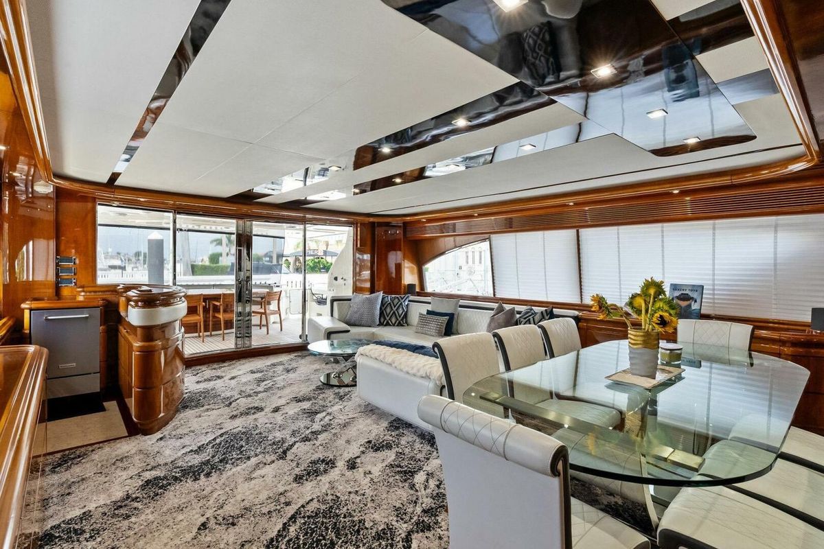 2004 Ferretti Yachts 94 