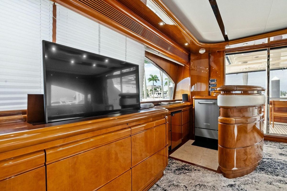 2004 Ferretti Yachts 94 