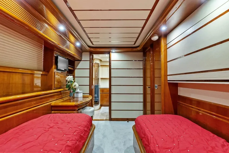 Noah's Yacht Photos Pics 2004 Ferretti Yachts 94 Motor Yacht 'Noah's'