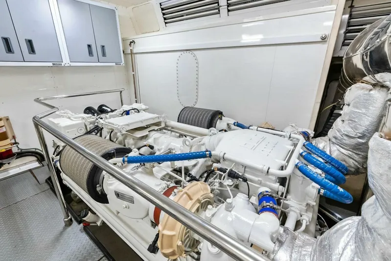 Noah's Yacht Photos Pics 2004 Ferretti Yachts 94 Motor Yacht 'Noah's'