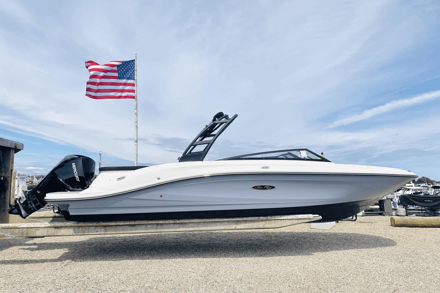 2024 Sea Ray SPX 230 Outboard Runabout for sale - YachtWorld