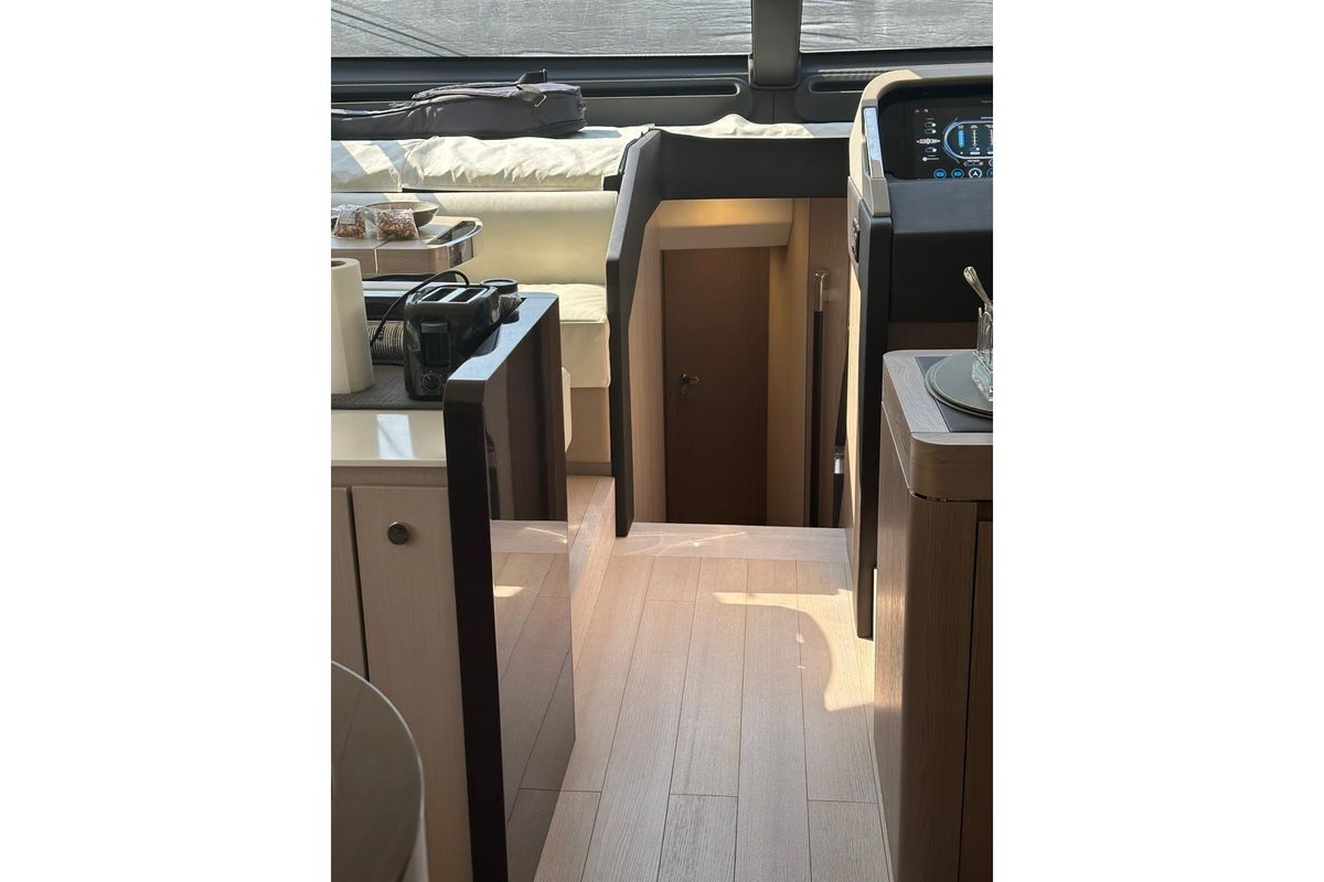 2021 Azimut 74 