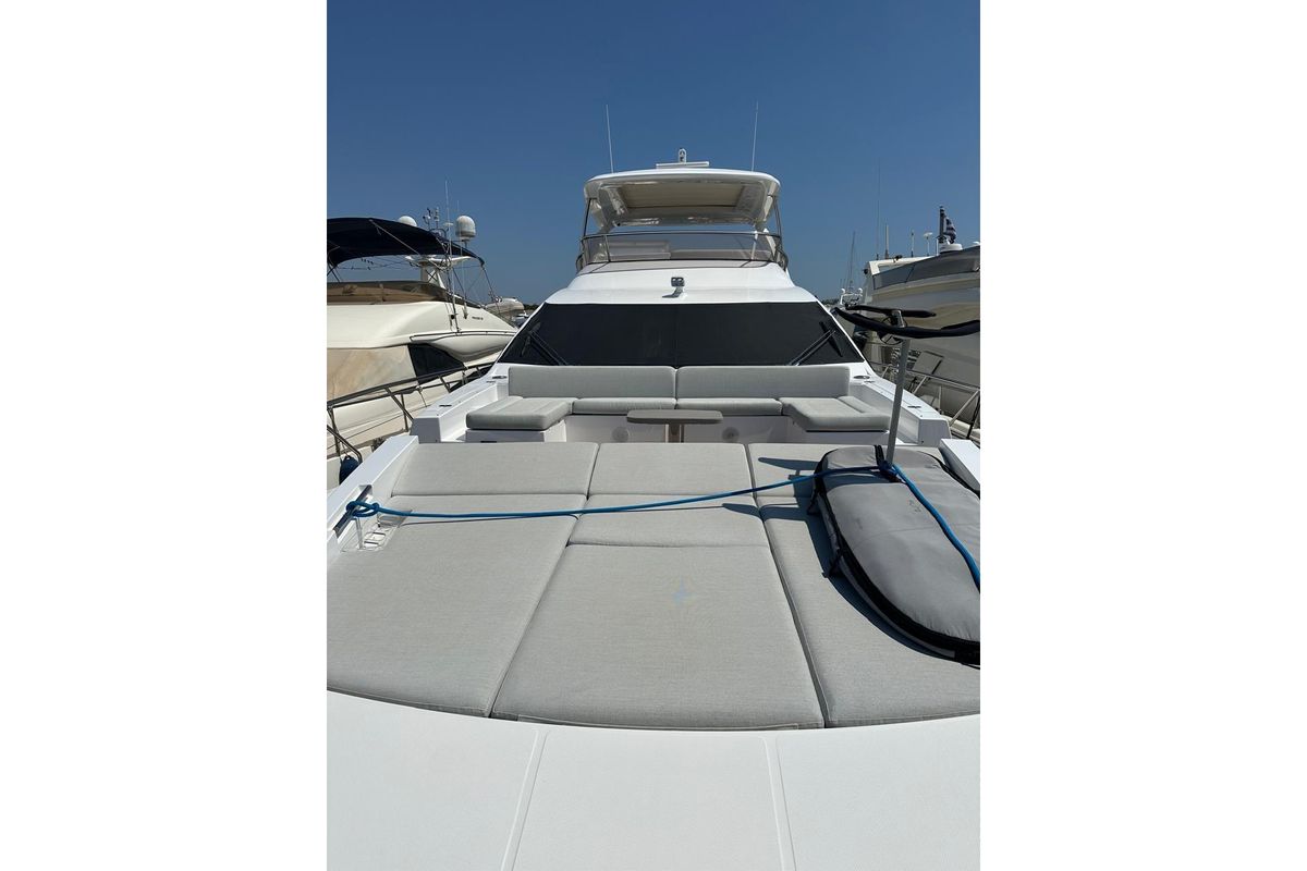 2021 Azimut 74 
