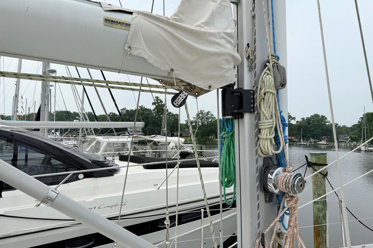 2008 Hylas 46 