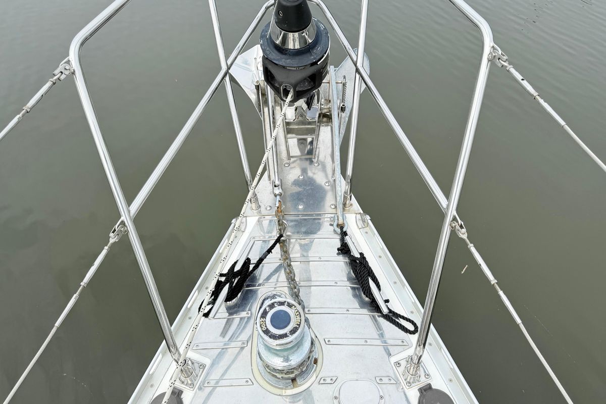2008 Hylas 46 