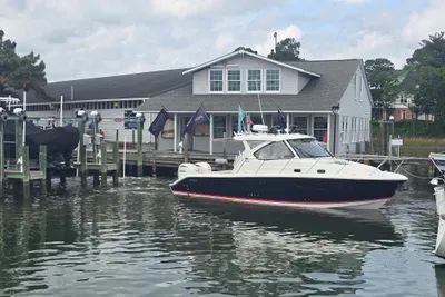 Pursuit OS 325 Offshore