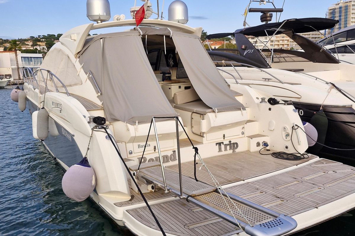 2008 Azimut 53 