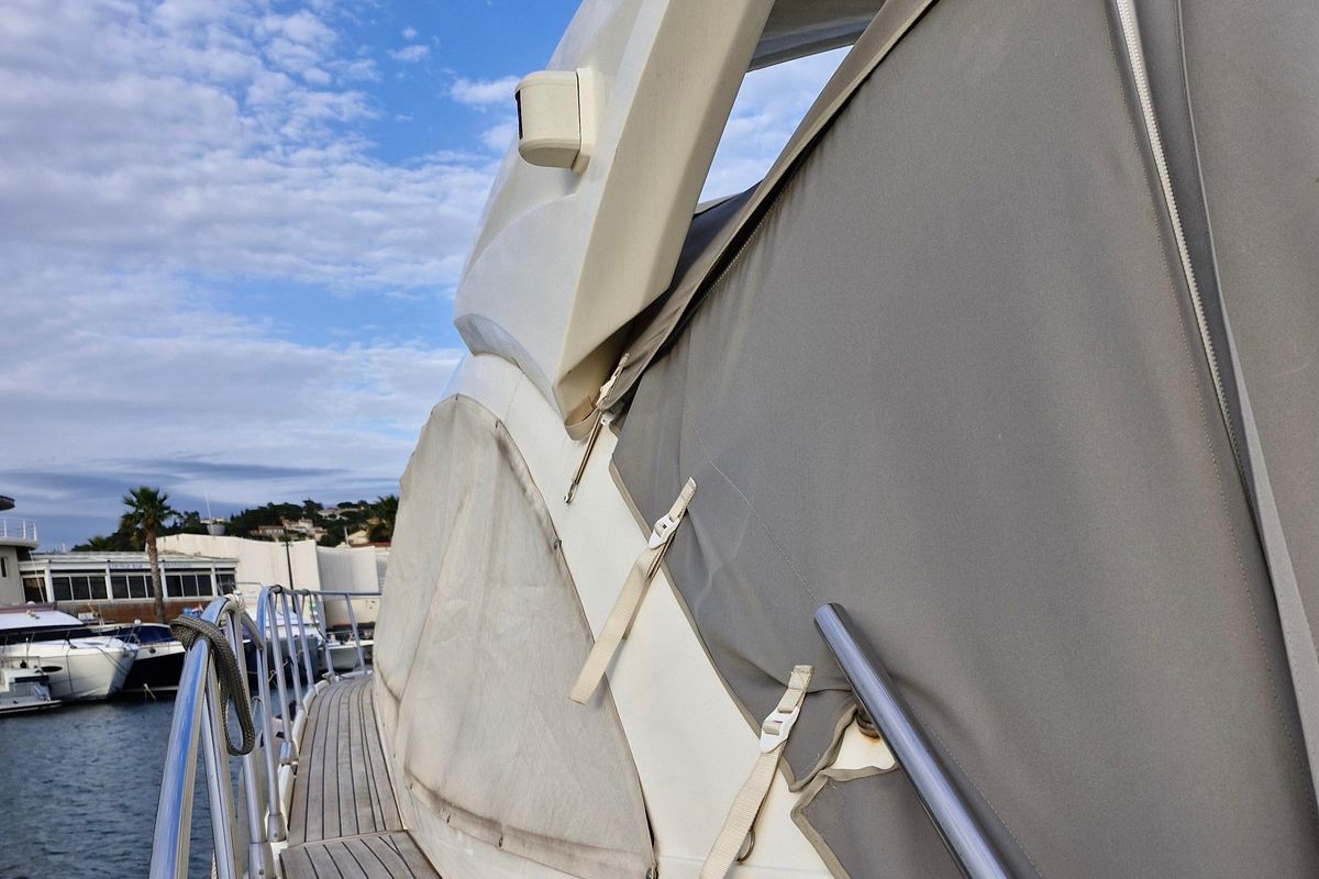 2008 Azimut 53 
