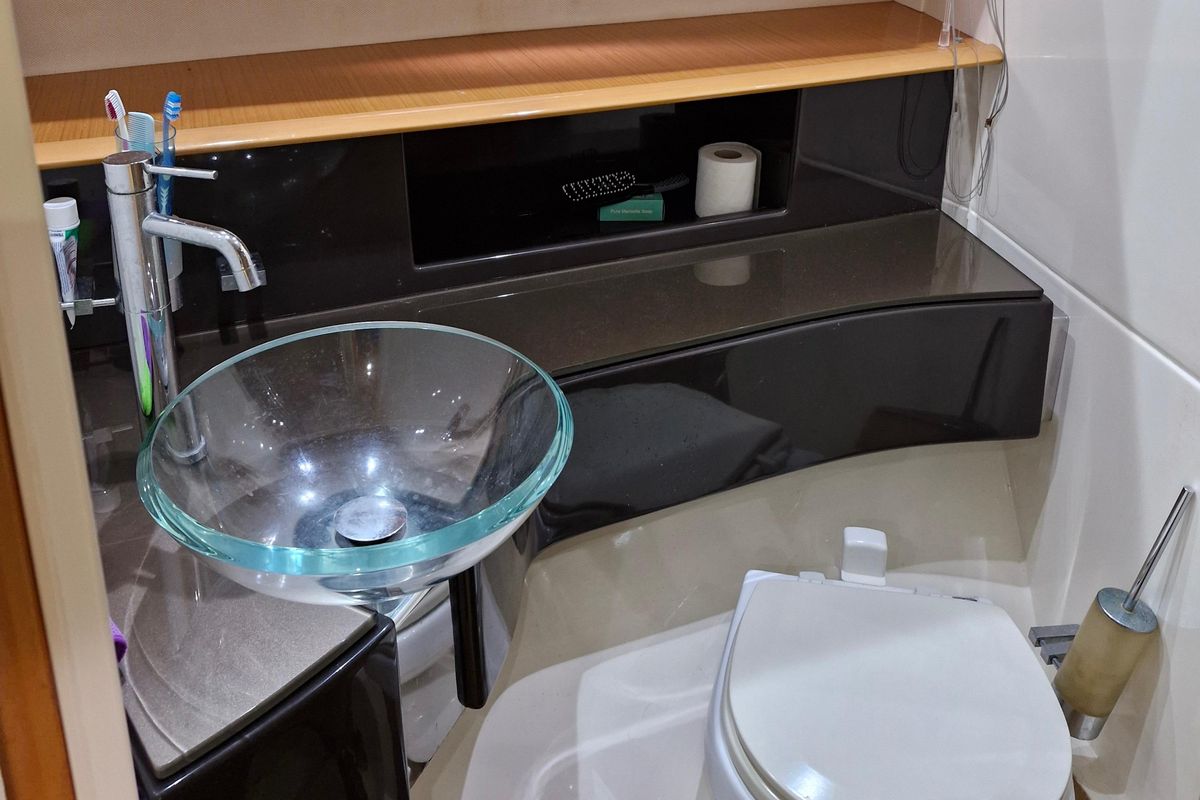 2008 Azimut 53 