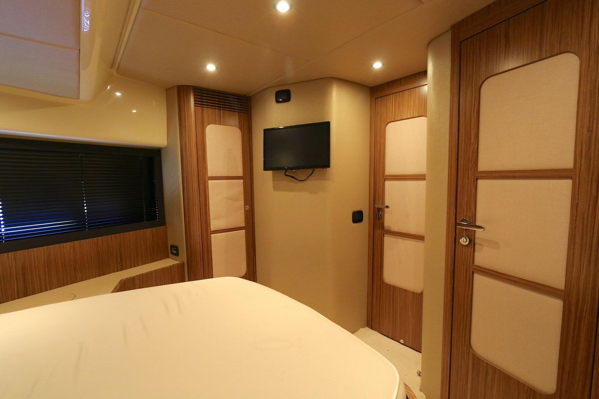 2014 Azimut 43 