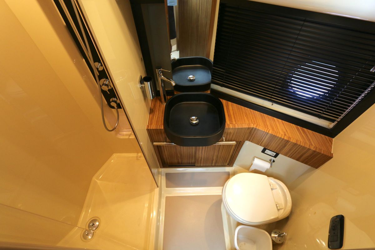 2014 Azimut 43 
