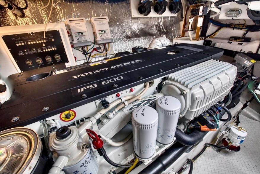 2018 Cruisers Yachts 45 