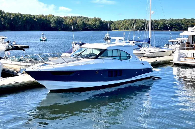 Salacia Yacht Photos Pics 