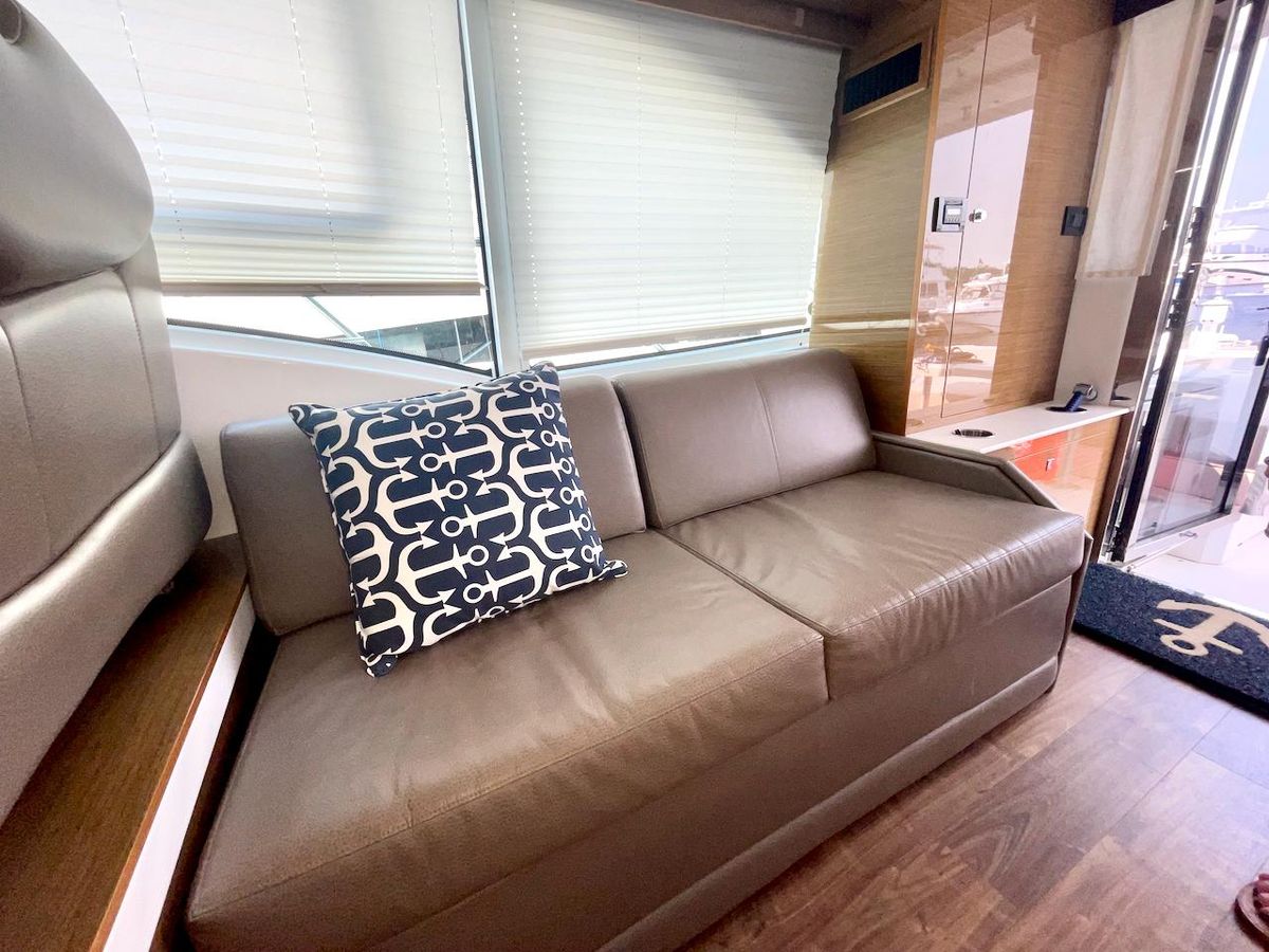 2018 Cruisers Yachts 45 