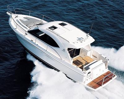 2007 Riviera 3600 Sport Yacht