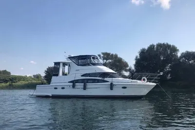Carver 444 Cockpit Motor Yacht