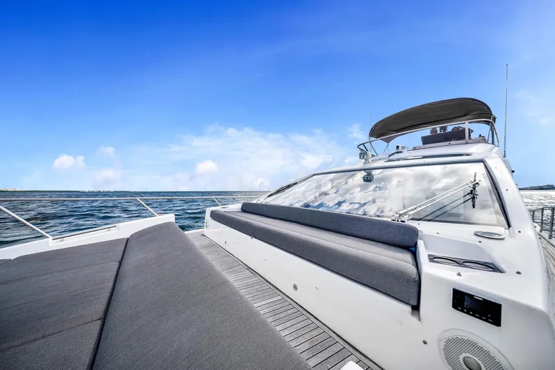 Amf Yacht Photos Pics Luxury Azimut S6 yacht cruising on open water, 2021 model.