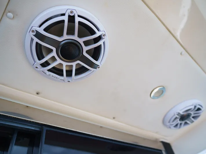 Lakehouse Yacht Photos Pics 