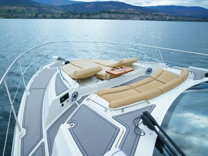 Lakehouse Yacht Photos Pics 