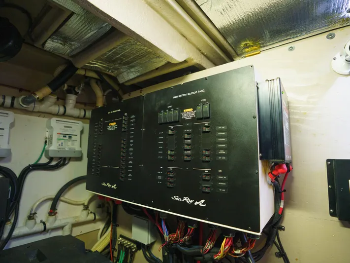 Lakehouse Yacht Photos Pics 