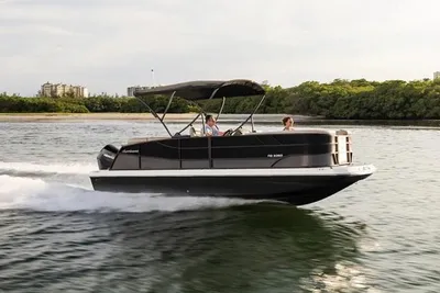 Hurricane FunDeck 2360 SB