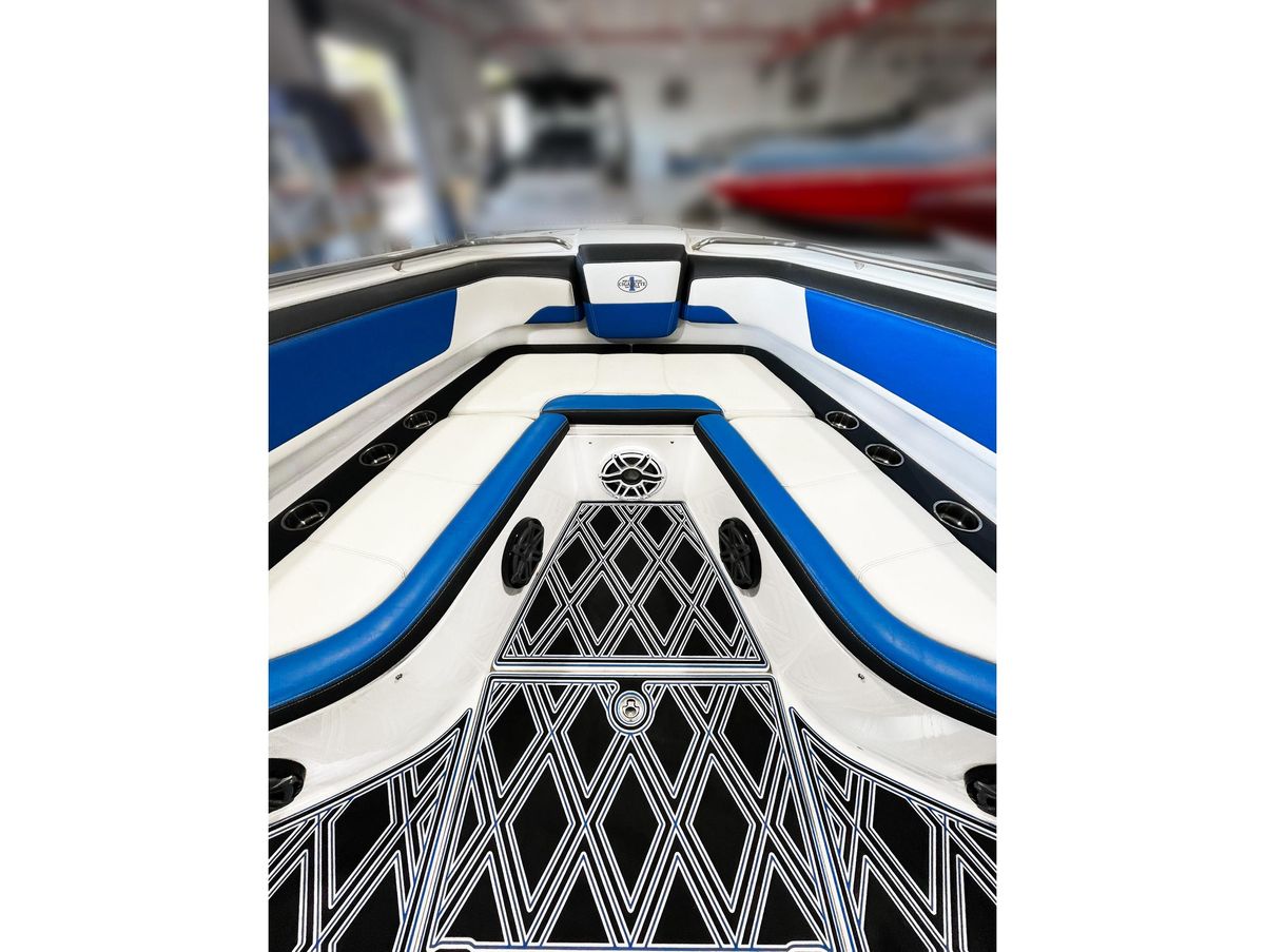 2018 Cigarette 42 
